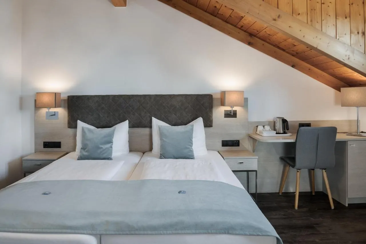 Hotel Garni Moewe Am See Prien am Chiemsee